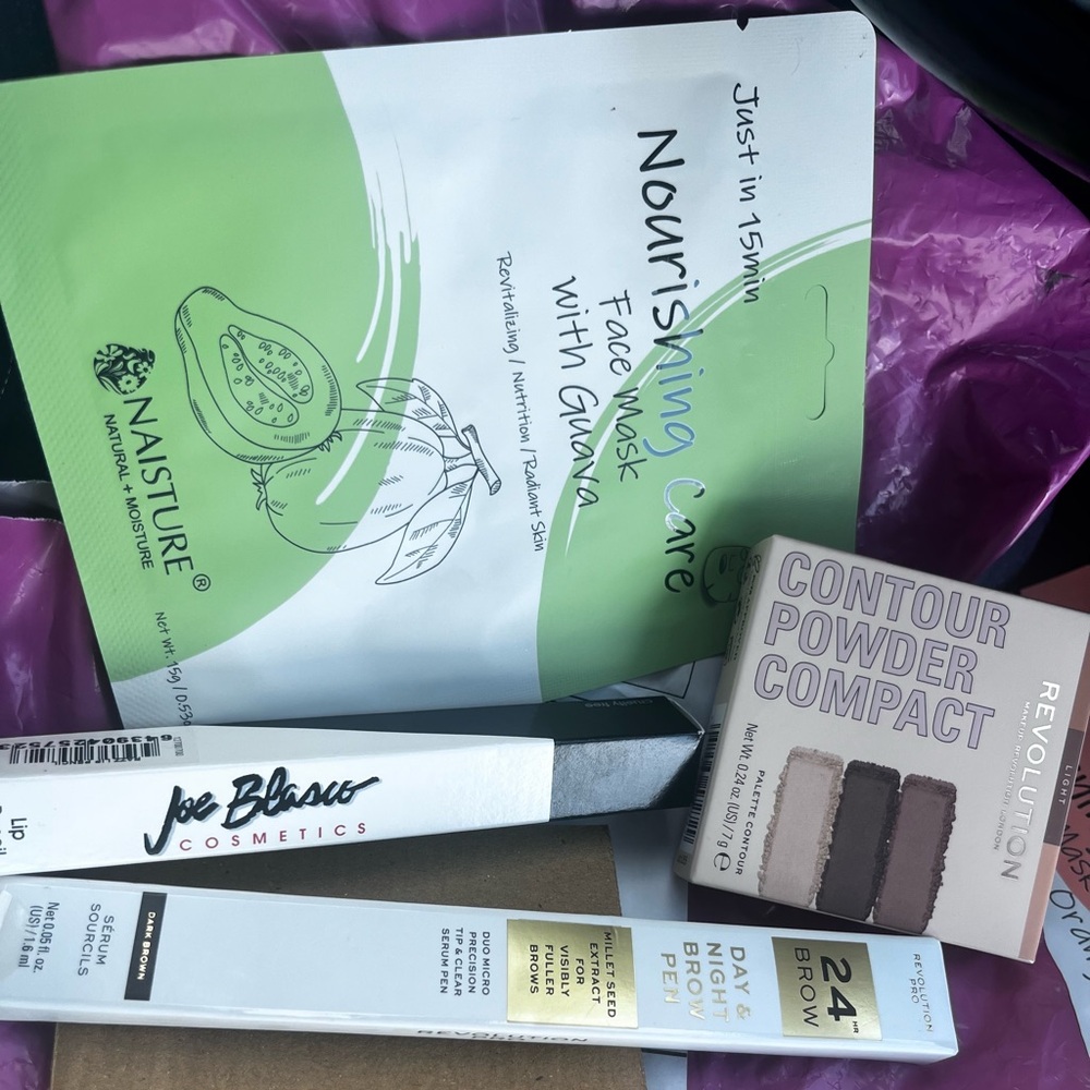 Beauty Bundle with New Revolution Contour Powder Compact - Light, Joe Blasco Lip